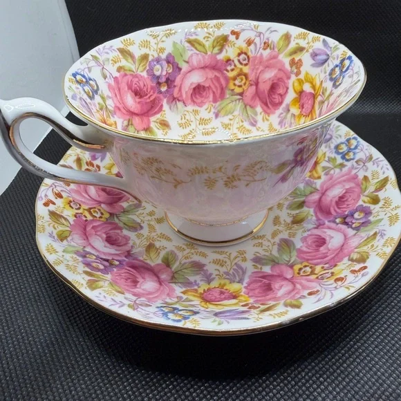 Royal Albert SERENA Tea Cup and Saucer, Vintage English Bone China, Floral Roses - Picture 10 of 10